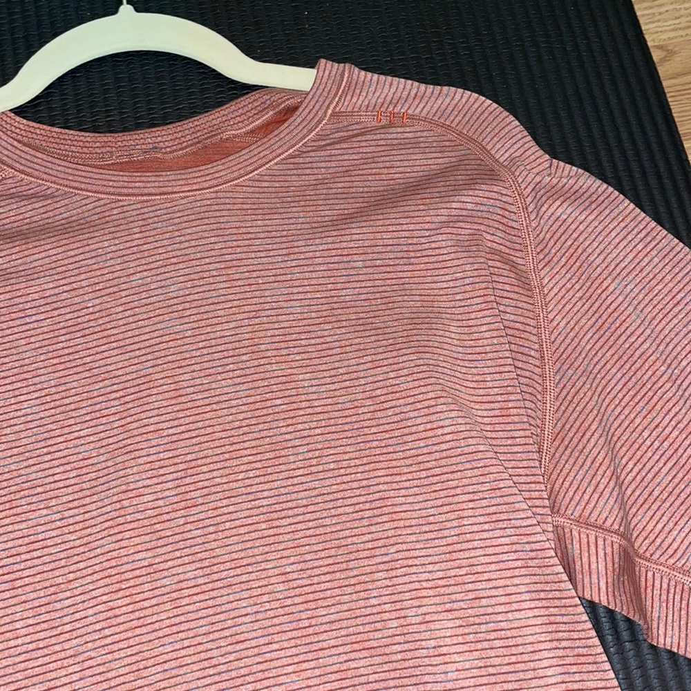 Lulu lemon shirt
